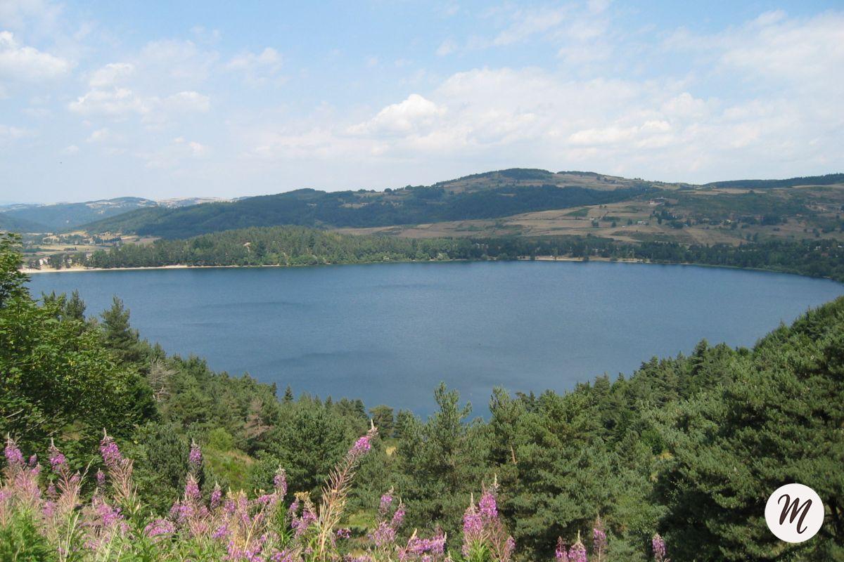 Le Lac d'Issarlès